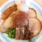 辛シビまぜそば チャーシュー 味玉(らぁ麺みずがめ食堂)