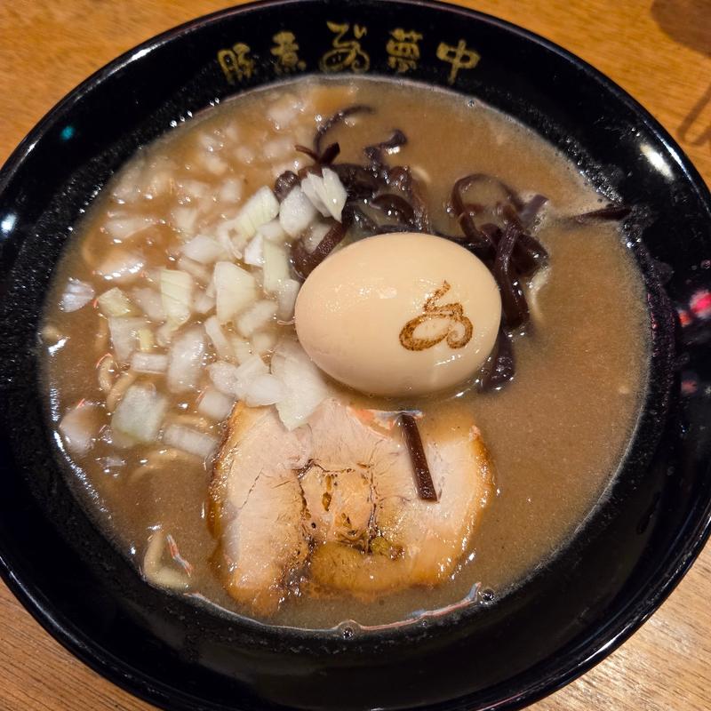 濃厚豚骨ラーメン(味玉付き)(豚煮夢中 -BUTANI MUCYU-)