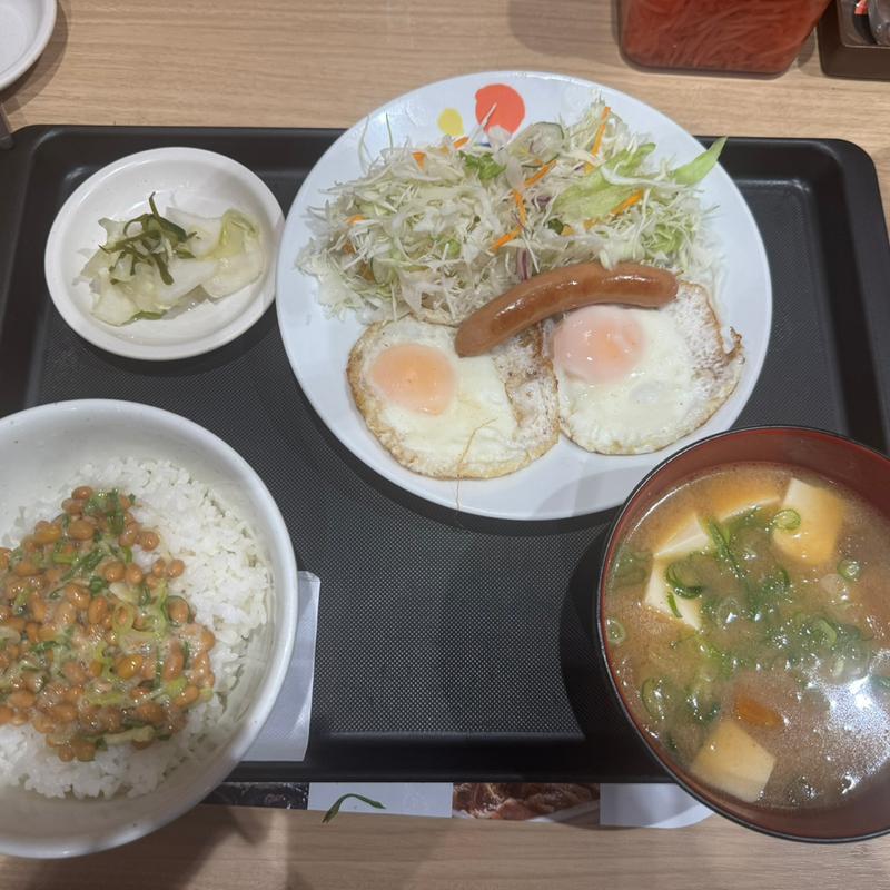 ソーセージエッグW定食　豚汁(松屋 新宿3丁目店 )