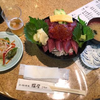 まぐろいくら丼