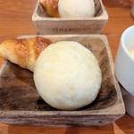 焼きたてパンブッフェランチ