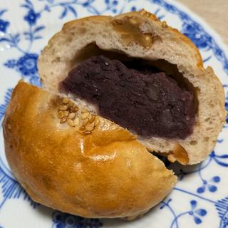 くるみあんぱん(カメハチベーカリー)