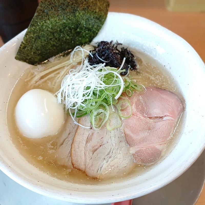 豚骨らーめん 醤油 玉子(わらび)