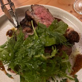 山形豚のロースト　椎茸醤油のソース　ハーブサラダ添え(アタラヨ.)