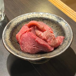 サービスのタンの切り落とし