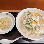 野菜たっぷりタンメン+半チャーハンセット(日高屋 蒲田東口店)