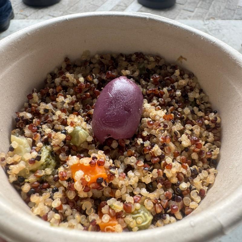 キヌアのピラフ(ペルーパビリオン)