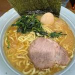ラーメン　中(寿々喜家 （スズキヤ）)