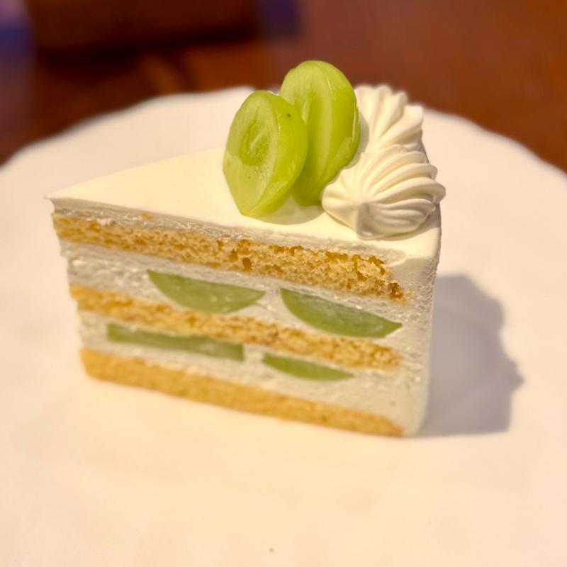シャインマスカットのショートケーキ(パティスリー 平五郎 本店)