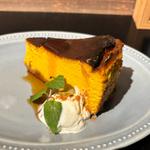 秋香る パンプキンスパイス バスクチーズケーキ