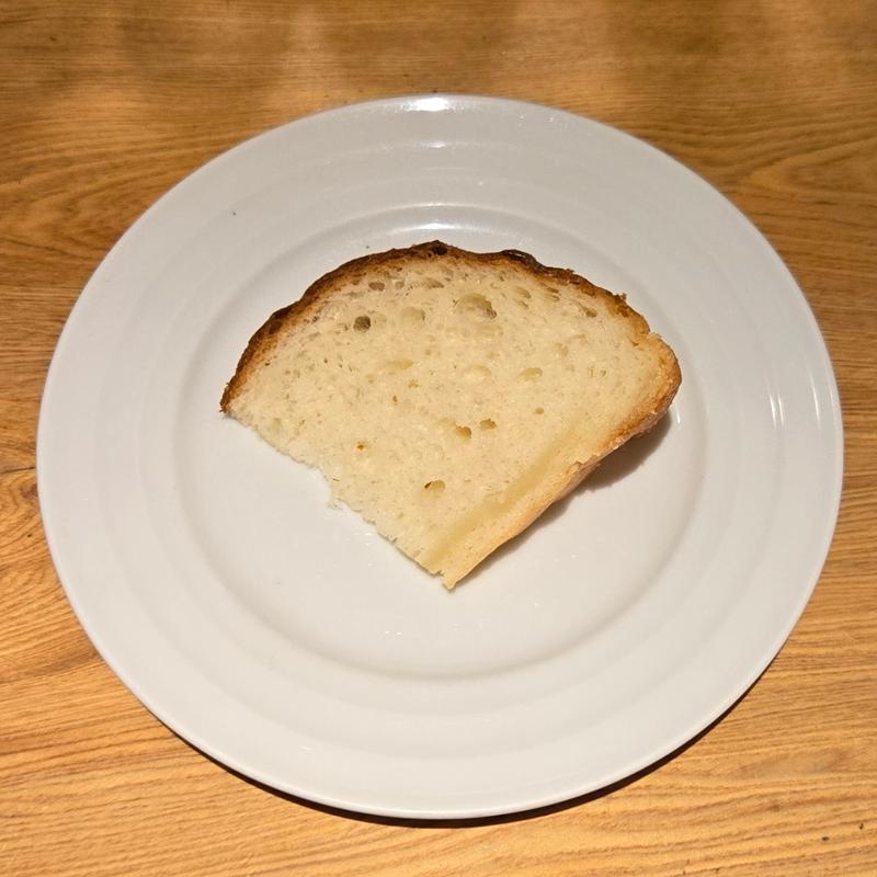 自家製フォカッチャ(マンジャ エ ベーヴィ)