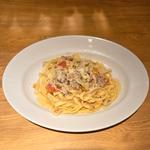自家製サルシッチャとキャベツのビアンコソース