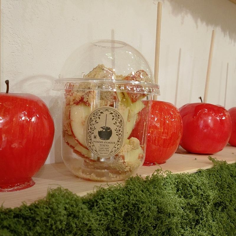 りんご飴(ポムダムールトーキョー沖縄店 サンエーパルコシティ１階)