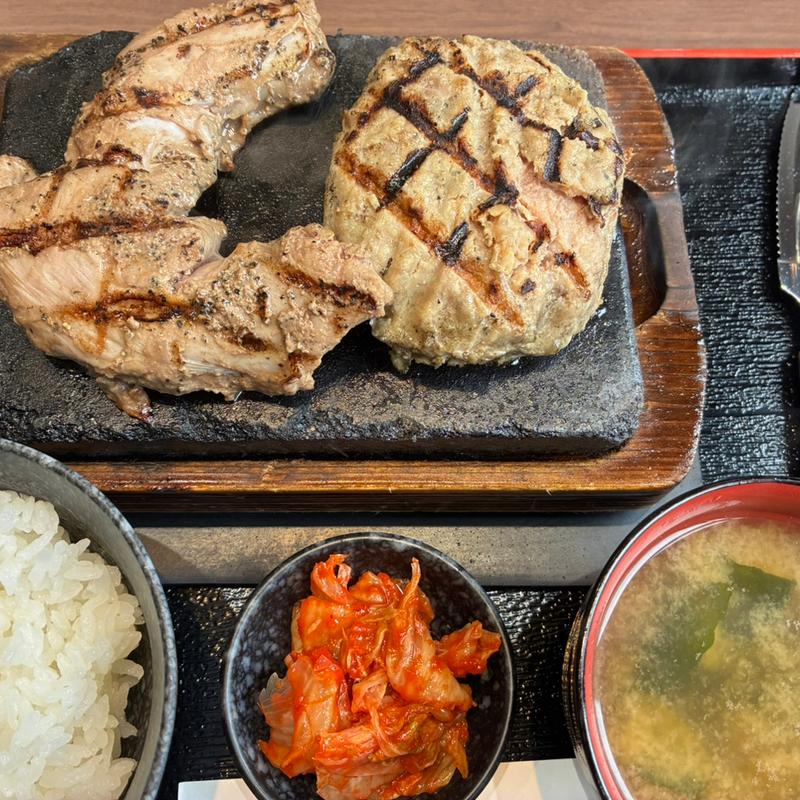 ワイルドステーキ+ハンバーグ(感動の肉と米 静岡流通通店)