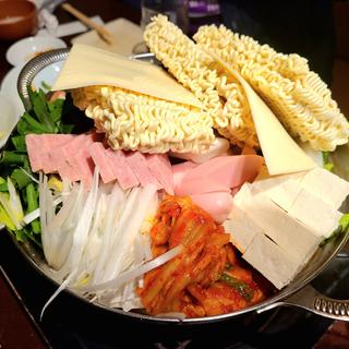 プデチゲ(韓国家庭料理と鍋 韓屋)