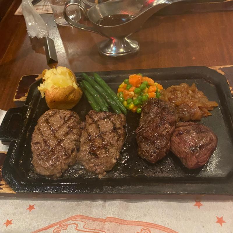 オリジナルハンバーグとリブロース　スペシャルセット(ハングリータイガー 保土ヶ谷本店 （Hungry Tiger）)