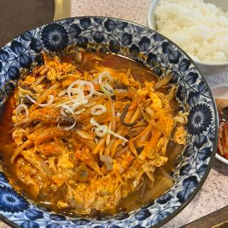 ユッケジャン麺(カンナム 中村橋店)
