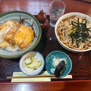 カツ丼　セット　たぬき蕎麦(将門蕎麦)