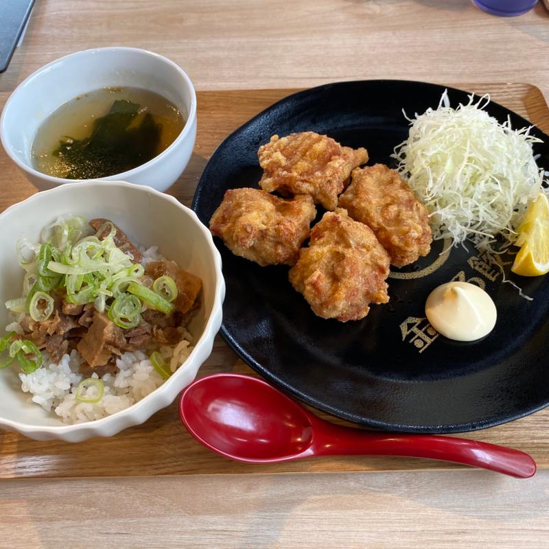 唐揚げ定食(唐揚げ4個、ライス→チャーシュー丼に変更)(金まる餃子)