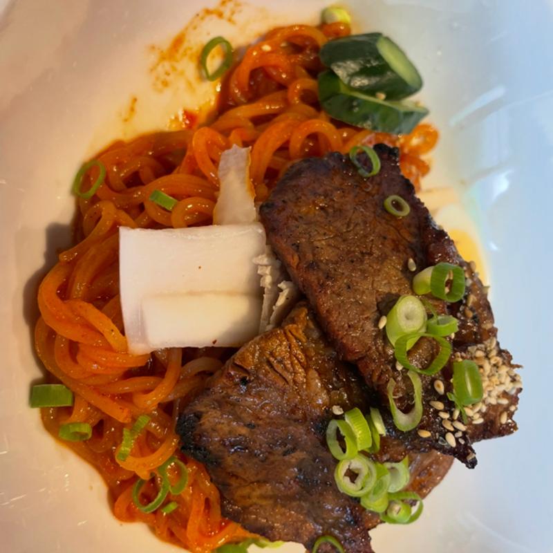 ビビン麺　スペシャル(元祖 平壌冷麺屋 本店)