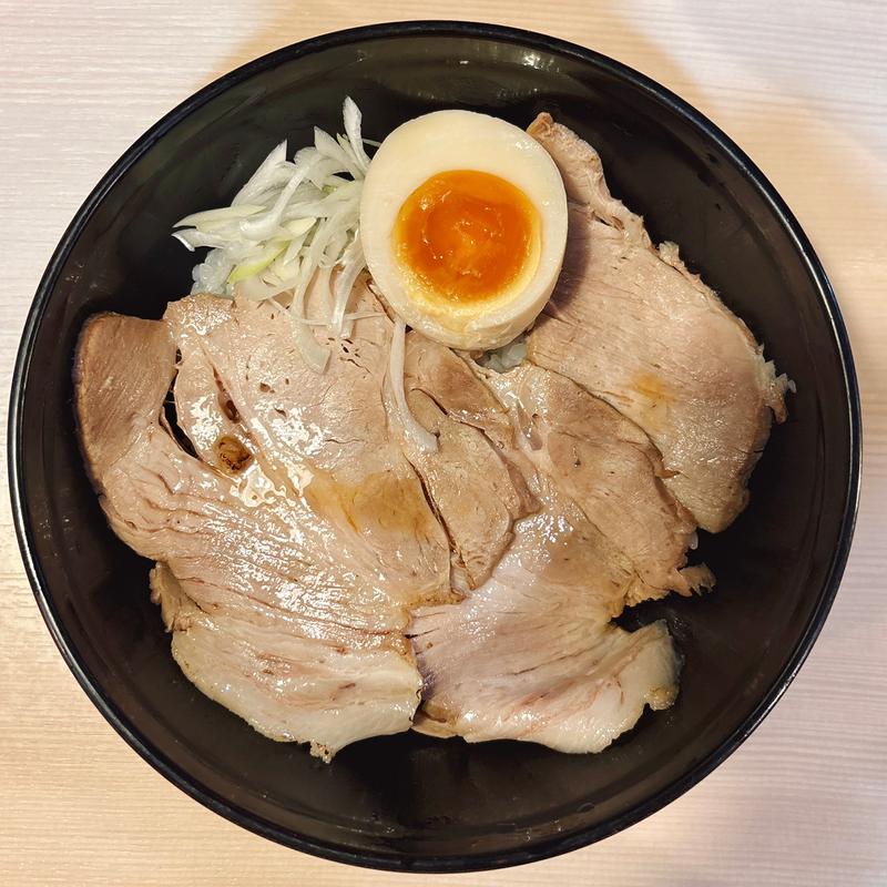 チャーシュー丼(煮干しらぁめん 猫トラ亭)