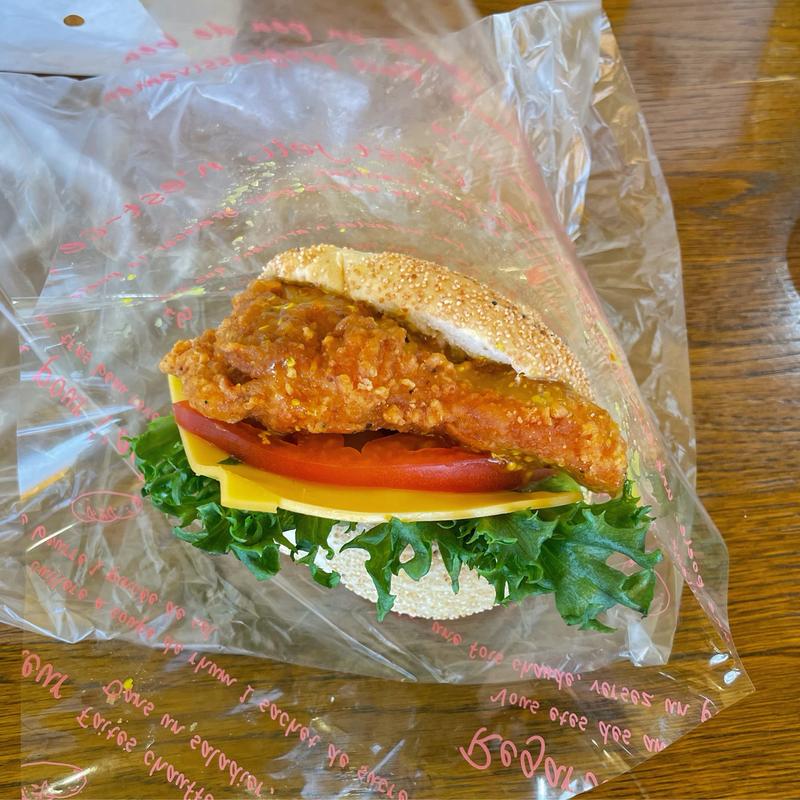 フライドチキンバーガー(アトリエ ダーシャ 戸ヶ崎店)