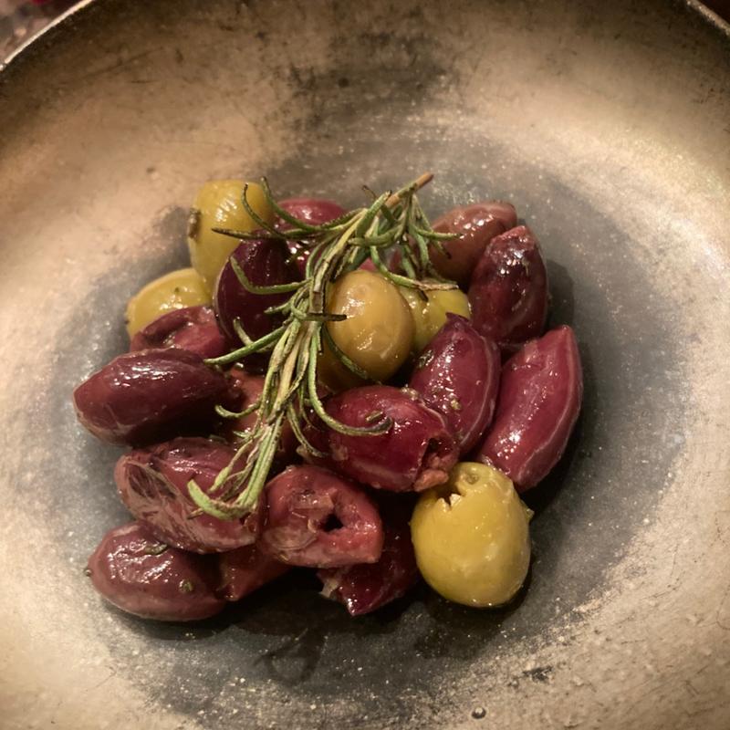 オリーブ盛り合わせ(ザ・ロビーラウンジ／シャングリ・ラ 東京)