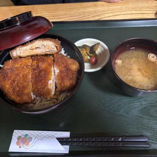 ロースかつ丼(青い塔 （あおいとう）)