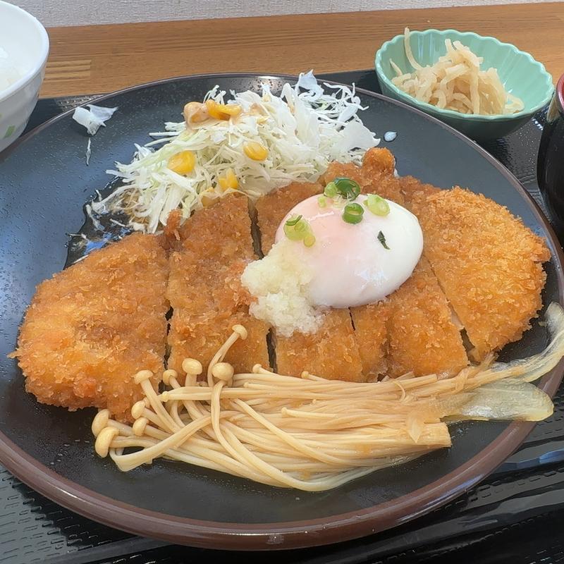 カツ煮定食(こうわん食堂)