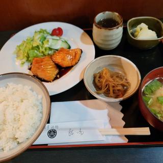 銀鮭照焼定食(長嶋（海・山料理、新橋の酒処）)