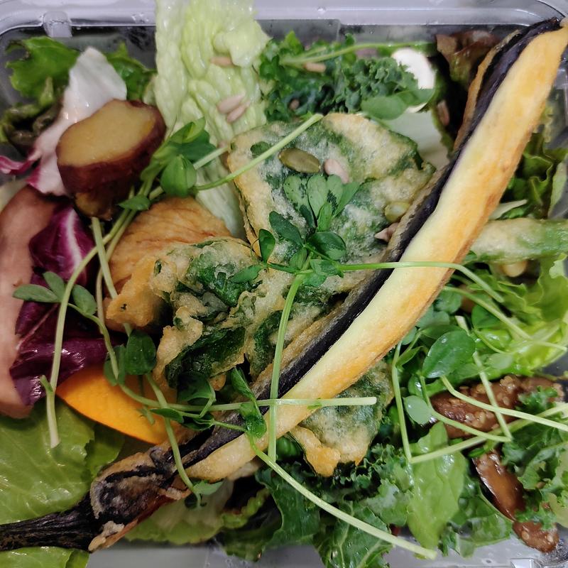 秋野菜の天ぷらサラダ(サンクスネイチャー 恵比寿店 （ThanksNature）)