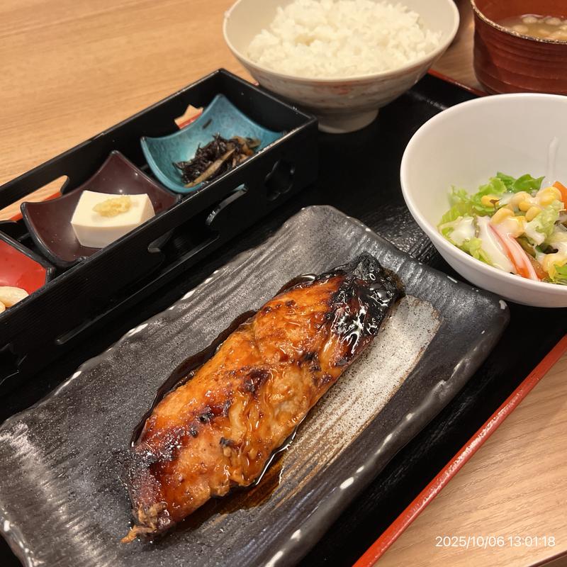 焼魚定食(魚然 神田店 （うおぜん）)