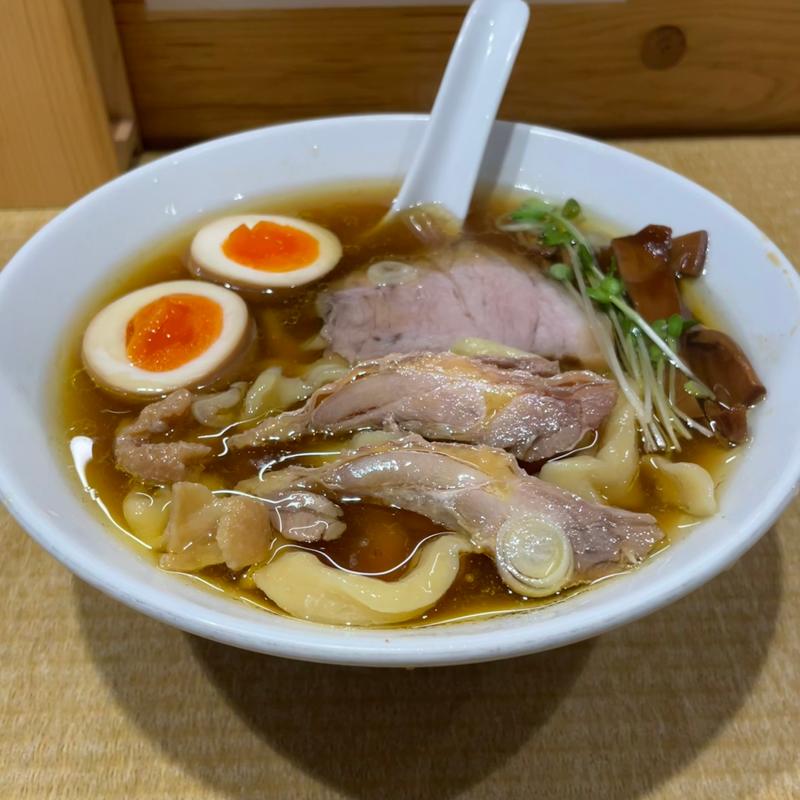 親鶏中華そば 極太麺 味玉( 手打 親鶏中華そば 綾川)