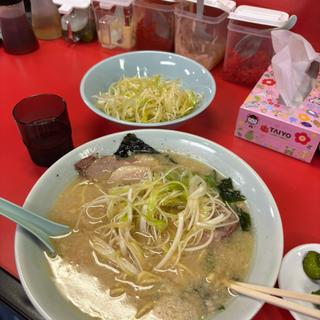 醤油ラーメン+白髪ネギ+チャーシュー3枚(ラーメンショップ〇化 いちろく村上店)