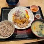 蒸し鶏の生姜ねぎ醤油、たっぷり野菜の麦みそ汁