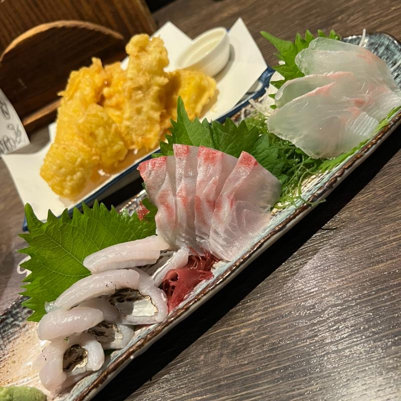 刺身盛り合わせ　太刀魚　勘八　白鯛(旬鮮酒肴 あら磯)