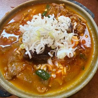 牛すじ煮込み豆腐