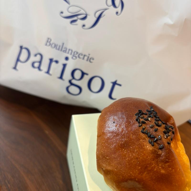 こしあんぱん(ブーランジュリー パリゴ)