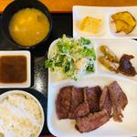 赤身ステーキ定食