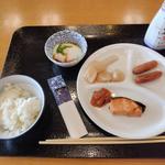 朝食