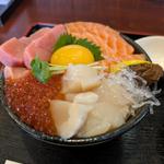 月見四色丼
