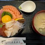 月見四色丼(はまゆり )
