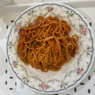 喫茶店の味のナポリタン