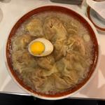 (手包みわんたん麺 広州市場 田町店)