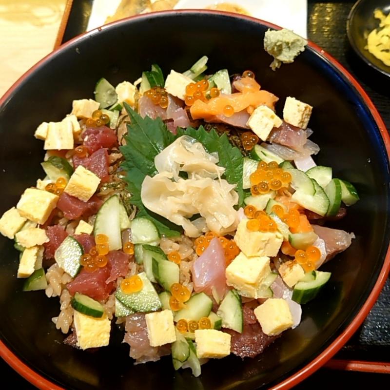 ばらちらし＆半生アジフライセット(鮨幸)