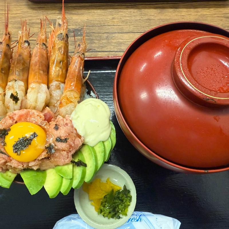 エビアボガド丼(海鮮料理 よつや)