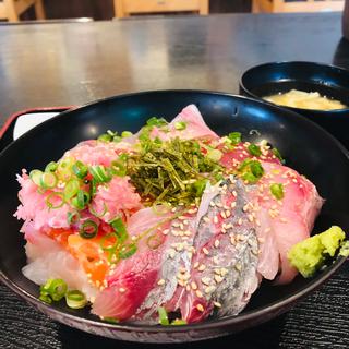 海鮮丼
