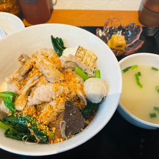 チェーオーシーチェ（豚）(Diamond Myanmar)