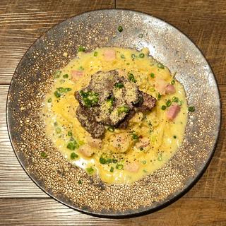 和牛ペペタマパスタ(和風カルボナーラ)(オニク⭐︎パラダイス)