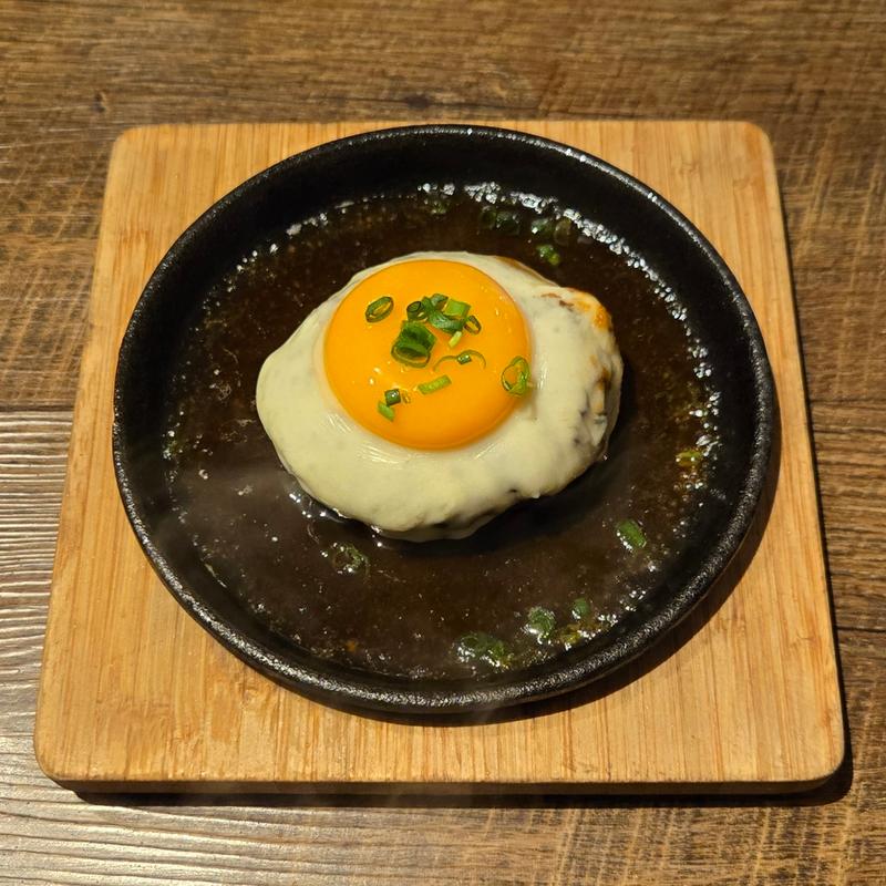 和牛ハンバーグチーズ卵黄(オニク⭐︎パラダイス)